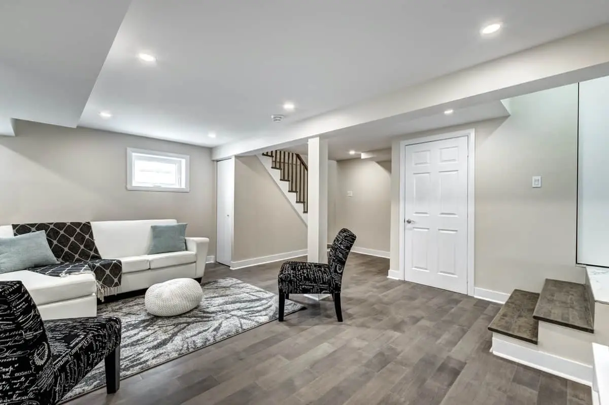 painting interior doors