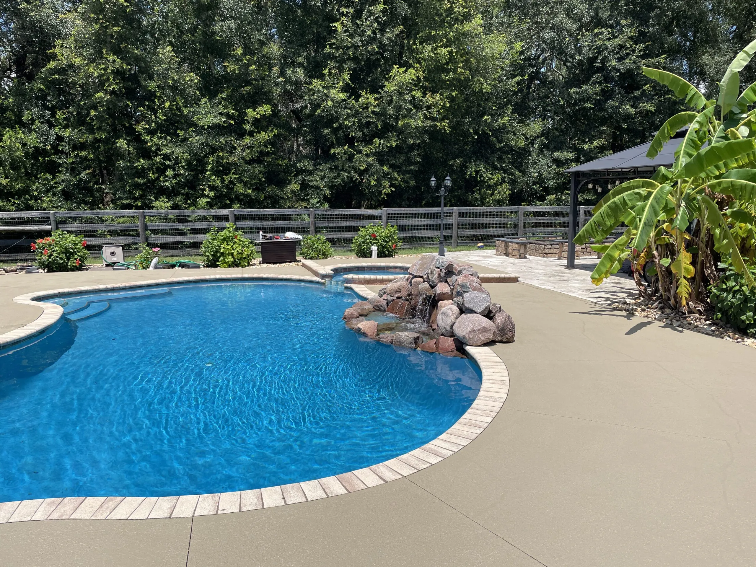 pool-deck-painting-service